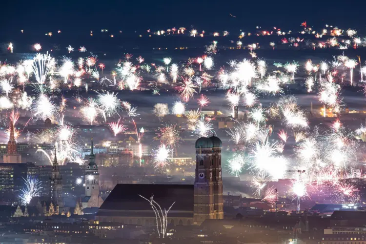 Silvester Ab Wann Darf Geknallt Werden Feuerwerk an Silvester 2023: Ab wann darf geböllert werden und welche