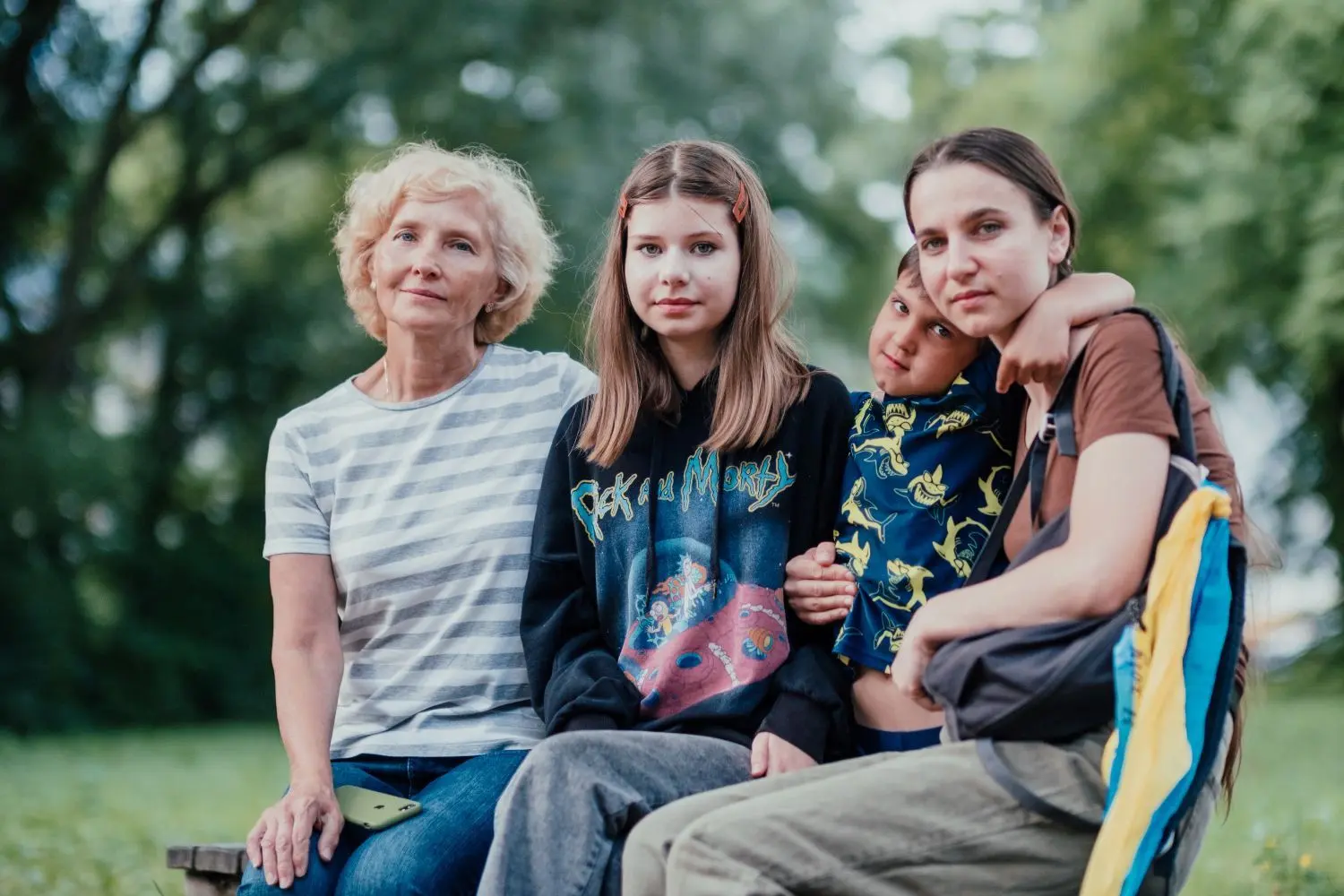 Mussten alle drei erleben, wie ihre ukrainische Heimat überfallen wurde und fanden Schutz in Pfullingen: Lyubov Lyulchyk (58), Liza Mostova (13) und Tatiana Peduraru (34) mit ihrem Sohn Karim (5) (von links nach rechts).