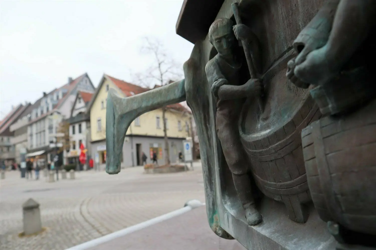 Der Kurt-Georg-Kiesinger-Platz in Ebingen soll das „Herz“ der Innenstadt werden, wie Axel Mayer, Leiter des Stadtplanungsamts, erklärt. Dort soll ein Treffpunkt für alle Bürger entstehen und Leben herrschen. ⇥