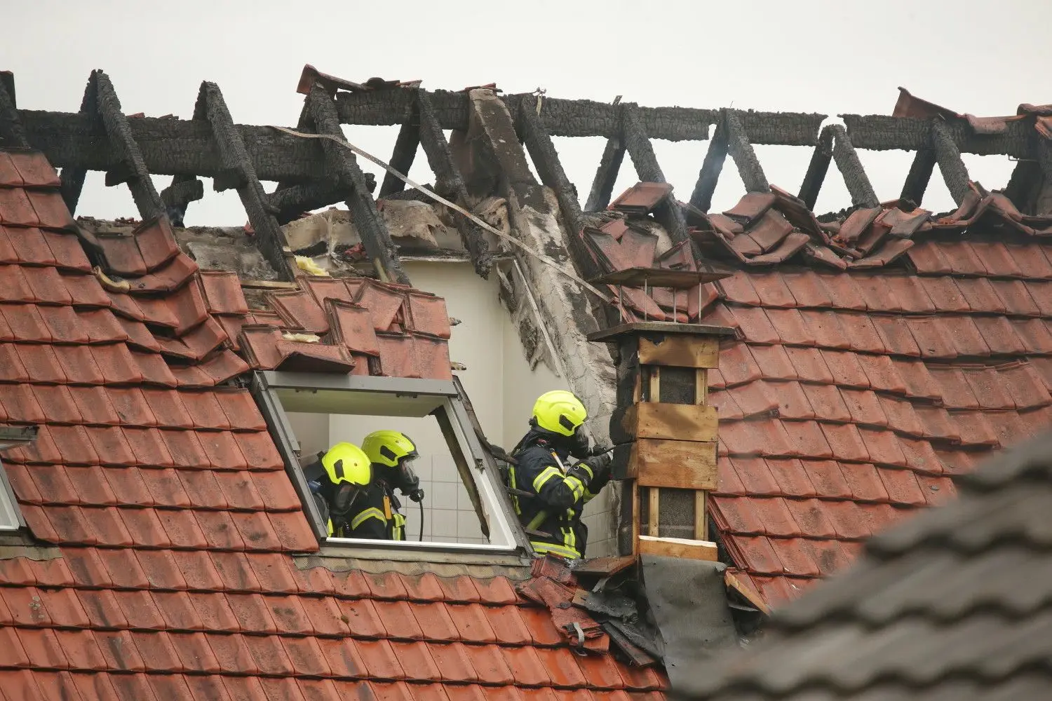 Bei dem Absturz-Unglück sind drei Menschen ums Leben gekommen.