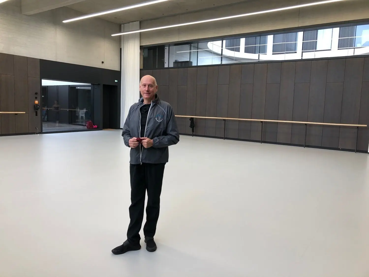Der stolze Leiter der John Cranko Schule, Tadeusz Matacz.