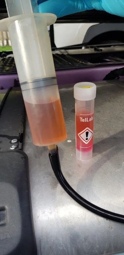 Bei einer Kontrolle entdeckten die Zöllner im Tank eines LKW Heizöl anstelle von Dieselkraftstoff.