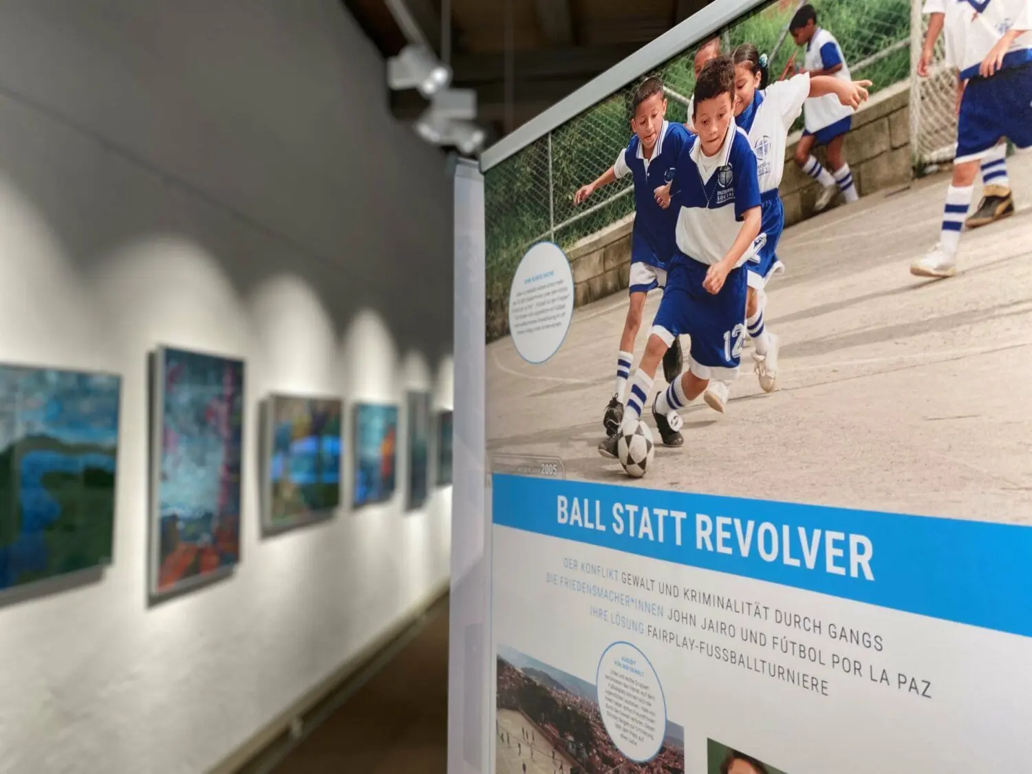 „Gesucht: Eine bessere Welt“: Das ist der Titel der Sonderausstellung in der Zehntscheuer. Überall auf der Welt gibt es Beispiele für Frieden. Auf dem Foto eines aus Kolumbien.