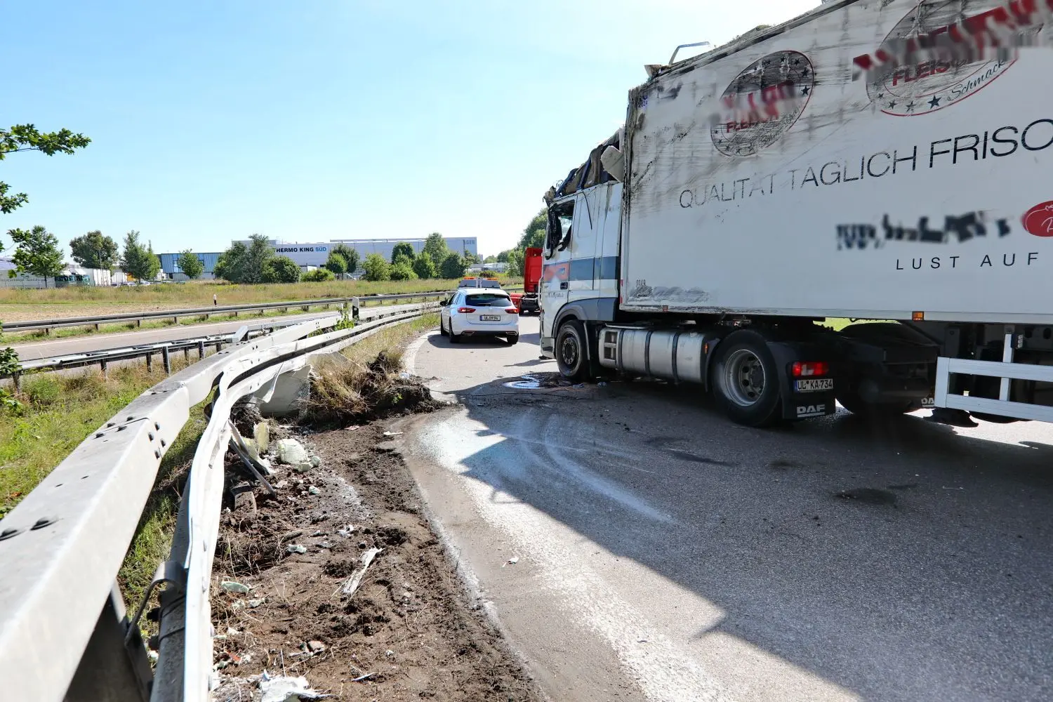 Auf der A8 bei Ulm-West hat sich ein schwerer Unfall ereignet. Die Auffahrt zur Autobahn Richting Stuttgart ist teilweise gespert, es kommt zu Stau.