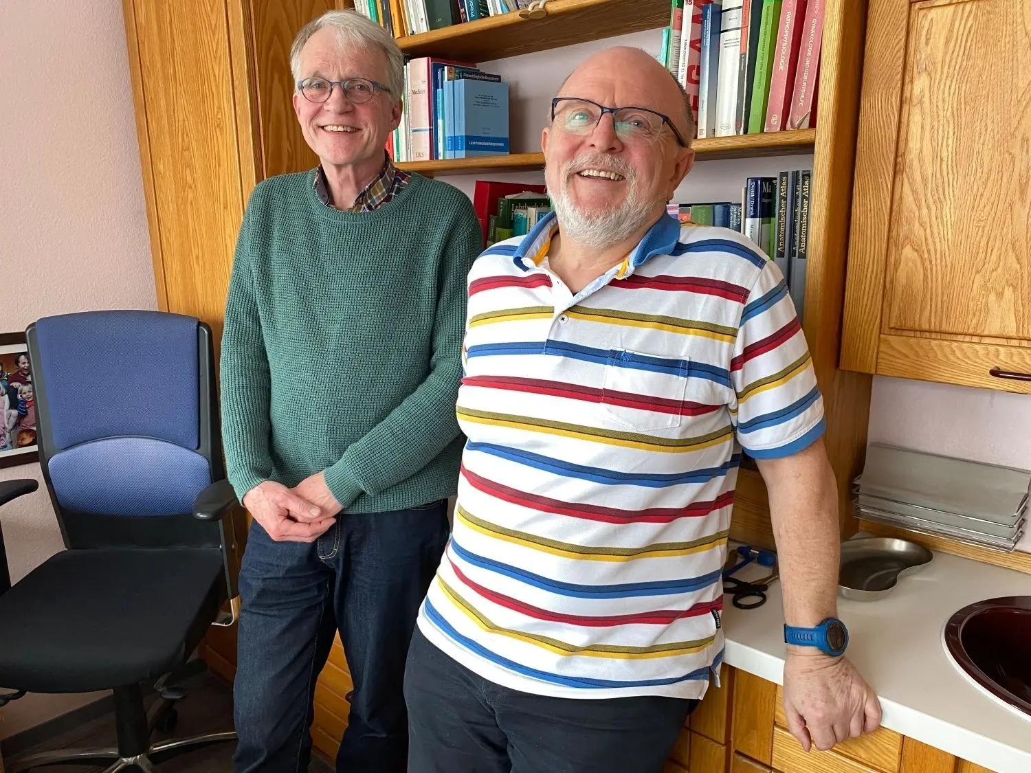 Die beiden Ärzte für Allgemeinmedizin Dr. Bernhard Sauer (rechts) und Dr. Gottfried Keppler finden keinen Nachfolger für ihre Praxis. ⇥