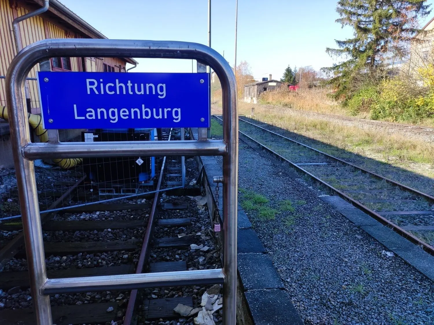 Ob eine Bahn bald vom Gerabronner Bahnhof in Richtung Langenburg fährt, steht derzeit noch nicht fest. Vorteil der Strecke bei einer Reaktivierung: Ein Teil der Gleise zwischen Blaufelden und Langenburg liegt bereits.⇥