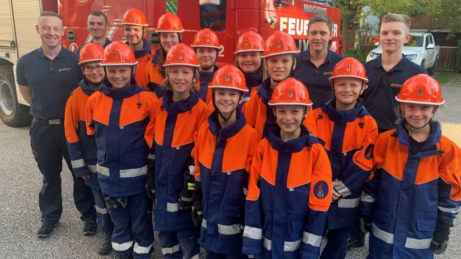 Lpw Riederich Jugendfeuerwehr Riederich: Für viele wird ein Kindheitstraum wahr | swp.de
