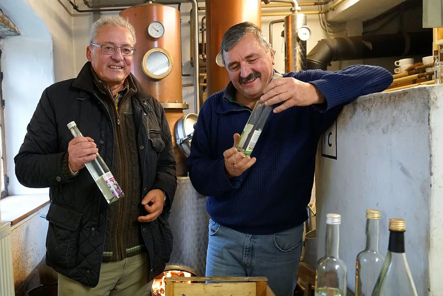 Ehrenamtliches Hobby: Robert Spoden in der Schnapsbrennerei des Freilandmuseums.