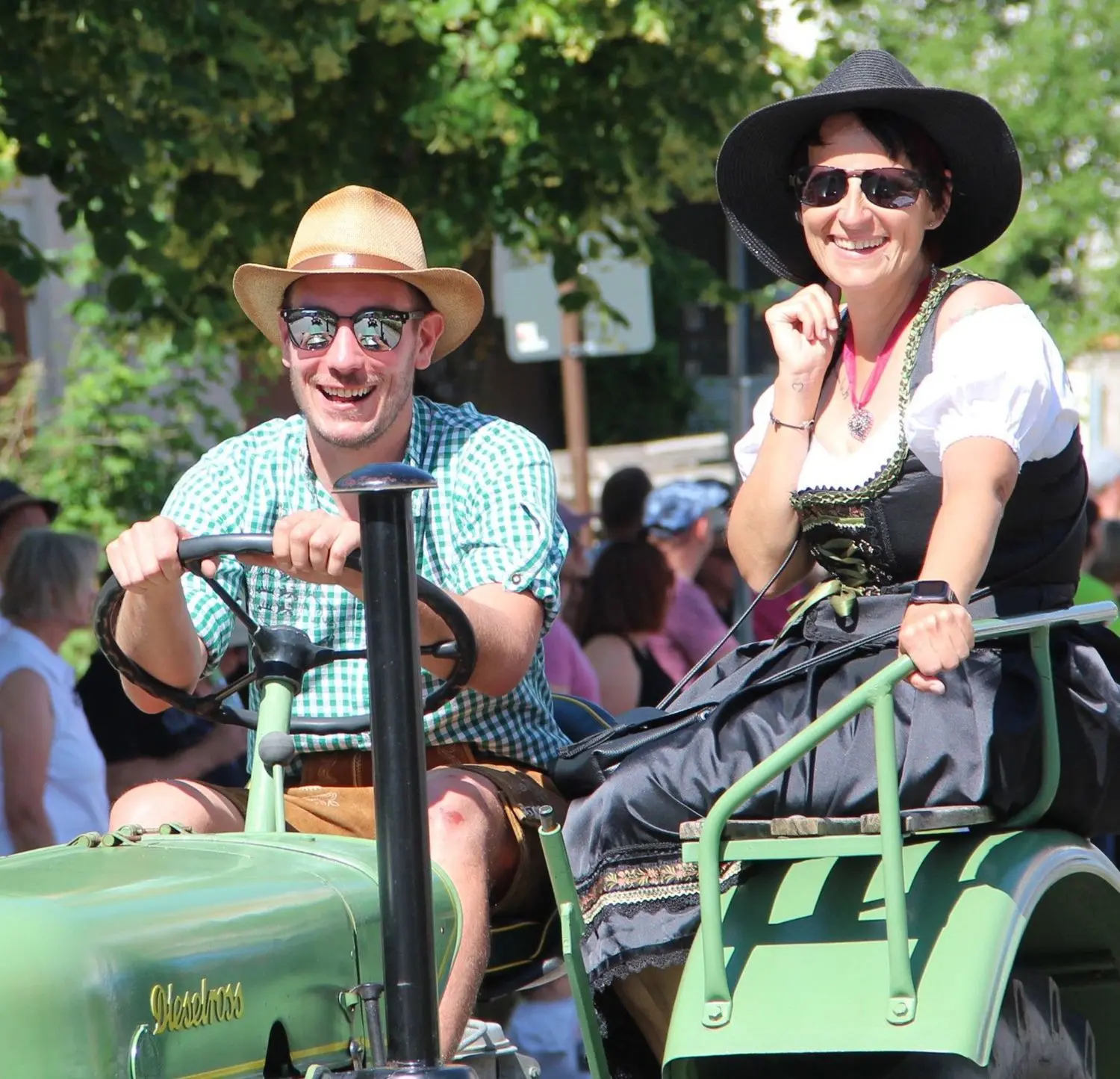 Hoch aufm Traktor: Das macht Spaß!