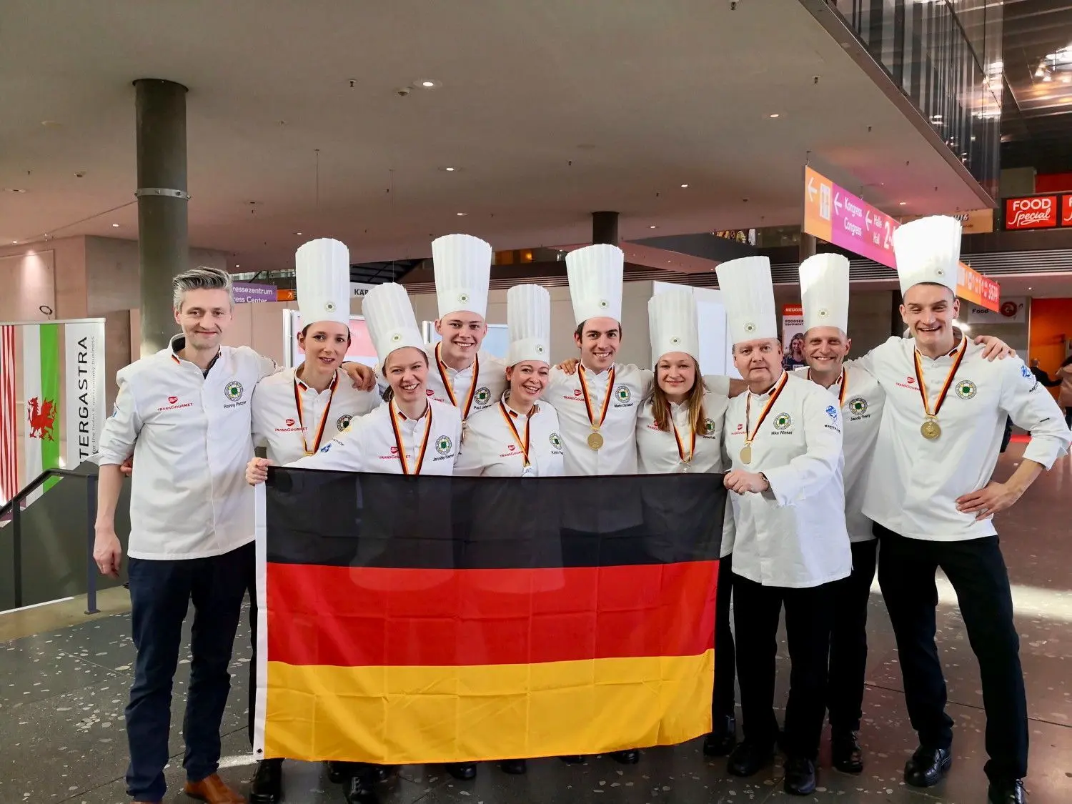Das deutsche Team mit den Medaillen der Einzelwertung. Am Ende reichte es bei der Olympiade der Köche doch nicht für einen Spitzenplatz.