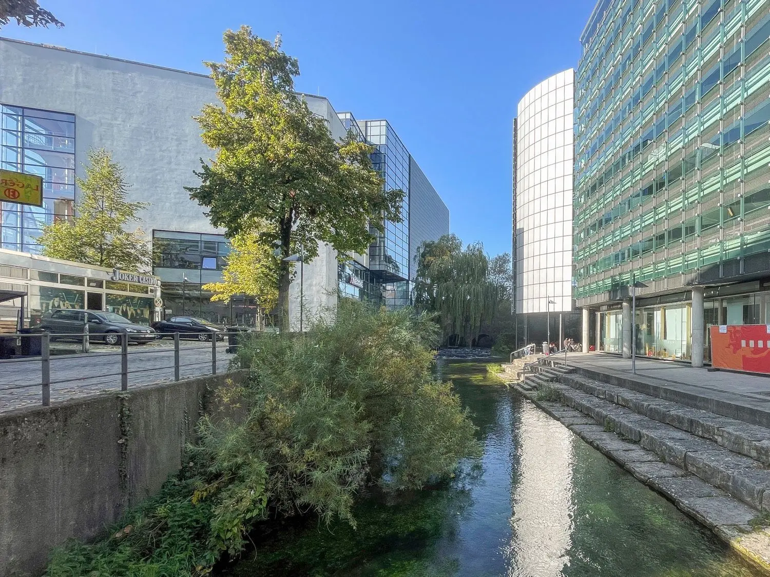 Der Lederhof, direkt an der Blau gelegen, ist derzeit für viele ein „Unort“, findet OB Gunter Czisch.