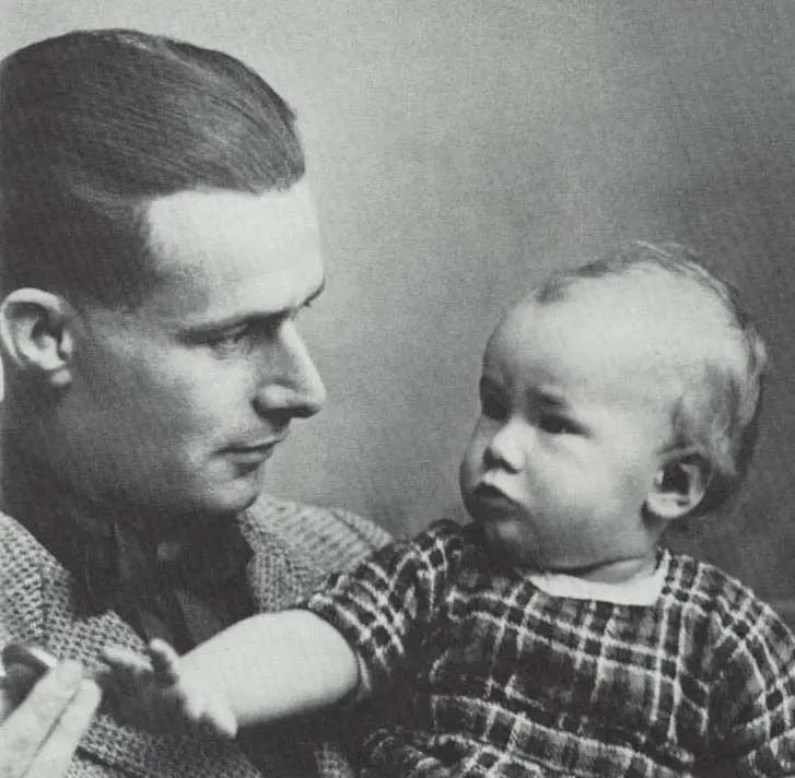 Friedrich Wolf und sein in Hechingen geborener Sohn Markus, der spätere DDR-Spionagechef.