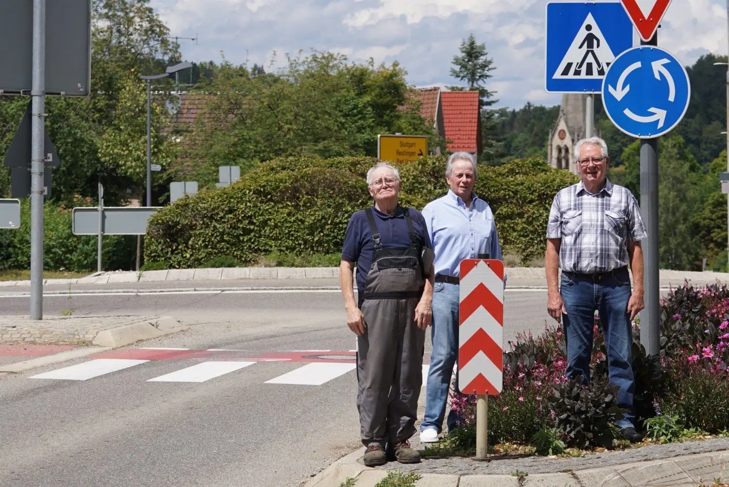 Unfallverursacher Georg Schmauder (links), Amtsleiter Hans-Heinrich Walter und Dieter Scheffold, Vize-Bürgermeister von einst.