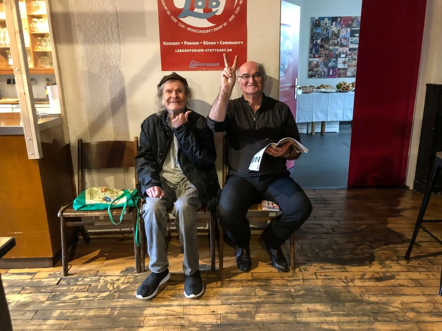 Das letzte gemeinsame Foto: Friz und Schmeckenbecher im Laboratorium in Stuttgart.