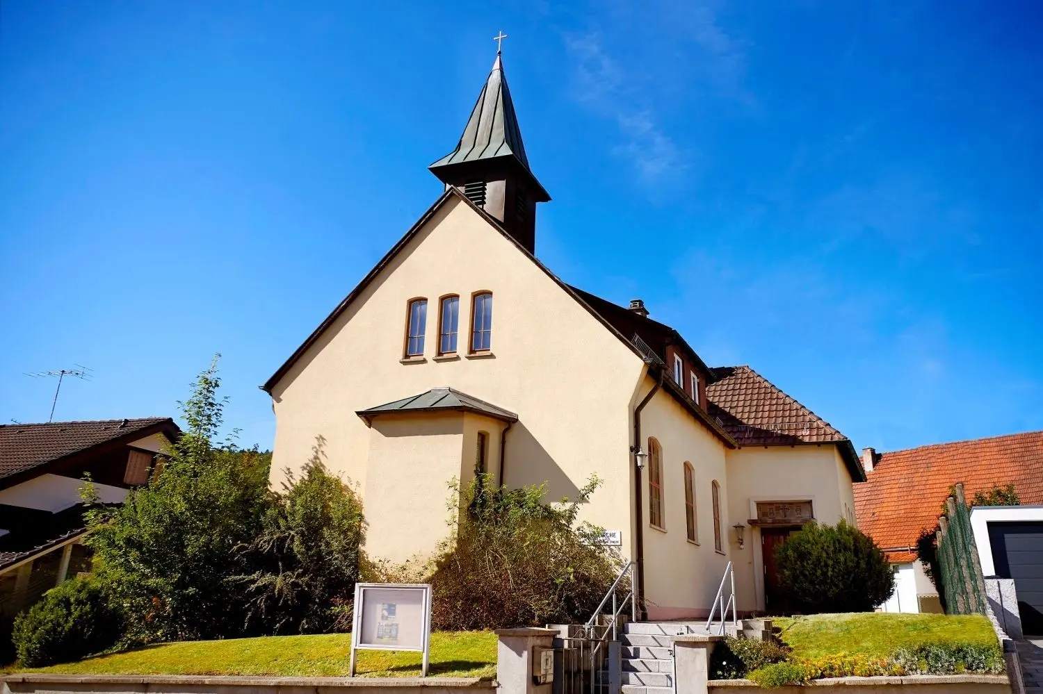 Die frisch renovierte Pauluskirche Pfeffingen wird am 2. Dezember erstmalig als Tierbestattungskirche ihre Türen öffnen.