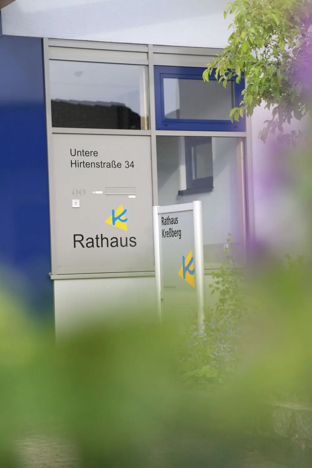 Am Anfang konzentrierten sich die Aktionen des Asylbewerbers aufs Kreßberger Rathaus.