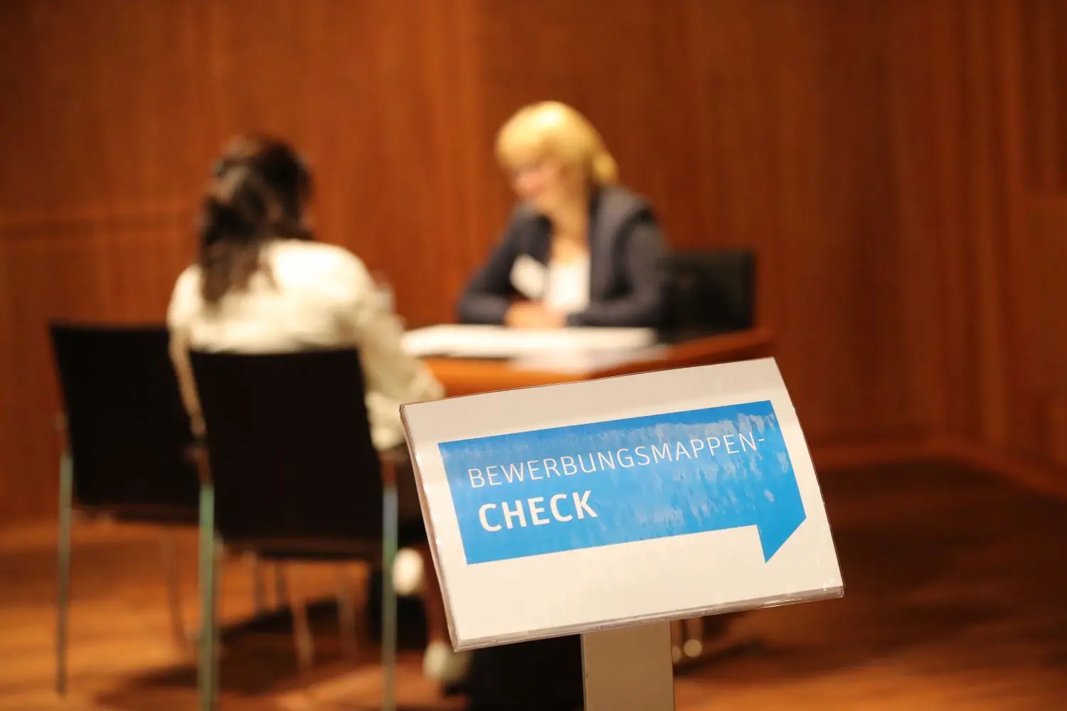 Auch in diesem Jahr wird es wieder einen Bewerbungsmappencheck geben.