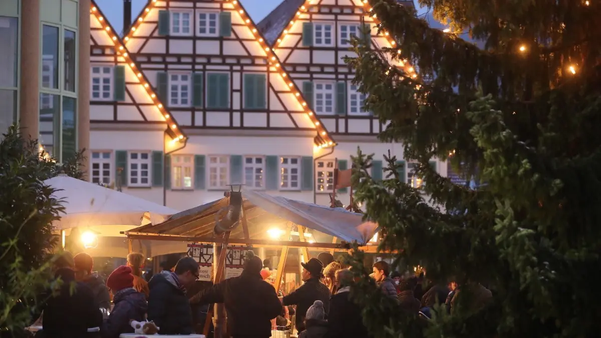 Der Weihnachtsmarkt in Dettingen fällt aus.
dettingen weihnachtsmarkt 2017