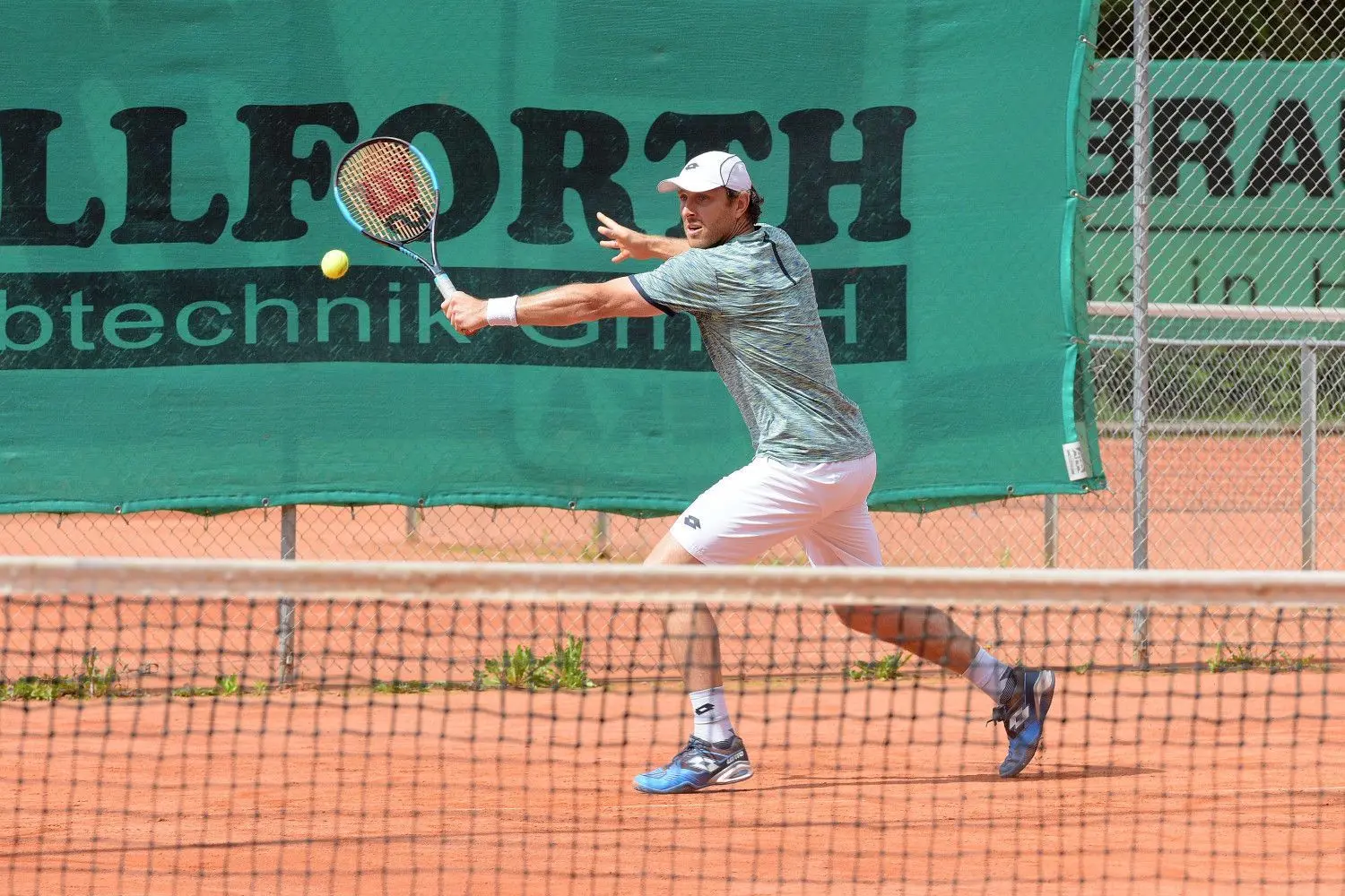 Michael Berrer will sich einen Traum erfüllen. Noch nie spielte der Stuttgarter in der 1. Bundesliga. Mit dem TV Reutlingen hofft der Routinier nun auf Erfolge in der nationalen Beletage des Tennissports.⇥
