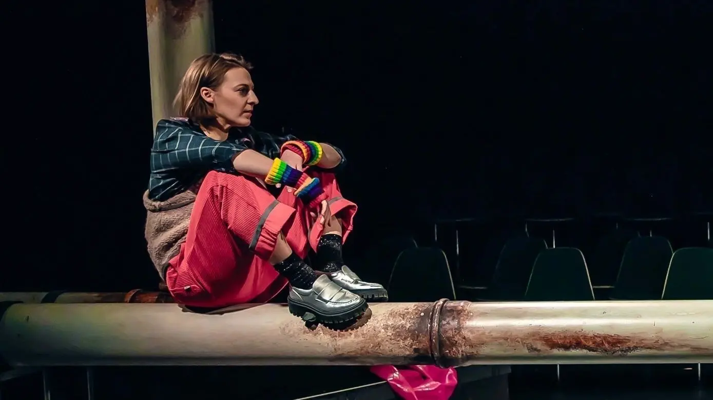 In "Was zündet, was brennt" spielt Stefanie Schwab eine Klimaaktivistin.⇥
