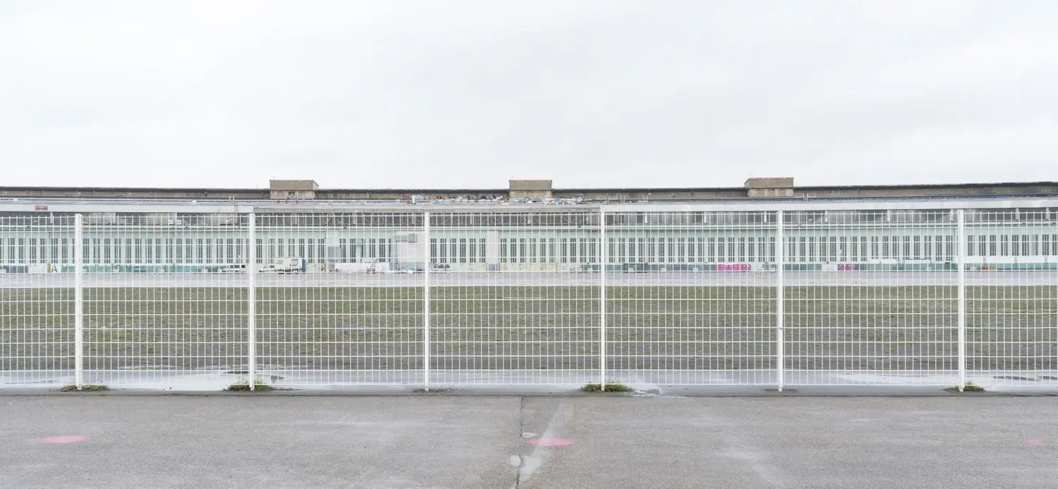 Unter solchen Bedingungen - hier in Berlin-Tegel - leben Geflüchtete in ihrer ersten Zeit in Deutschland.