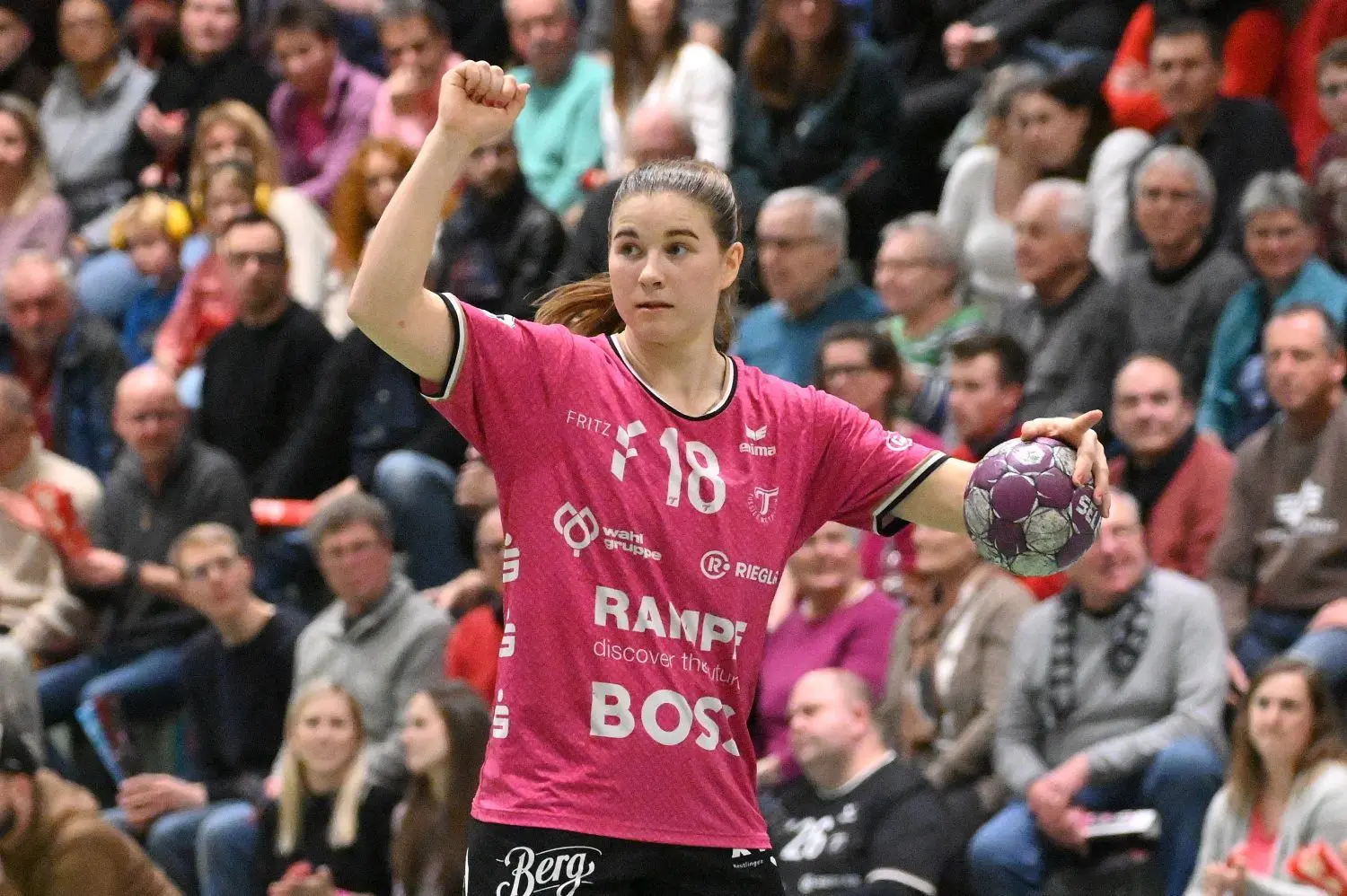 Marte Juuhl Svensson macht nach ihrer Verletzungspause wieder die Ansagen im TuS-Spiel. Sie geht zurück nach Norwegen.
