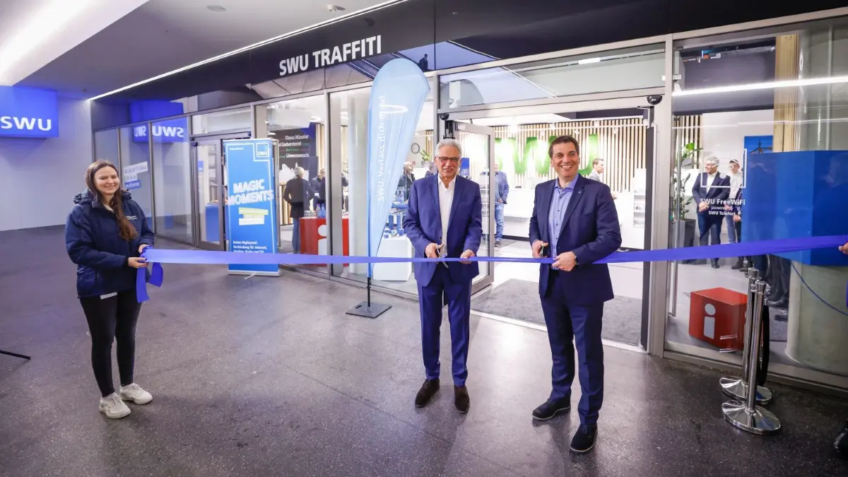SWU traffiti, Sedelhofpassage: Eröffnung neue Service-Standorte SWU mit Klaus Eder (SWU) und OB Gunter Czisch