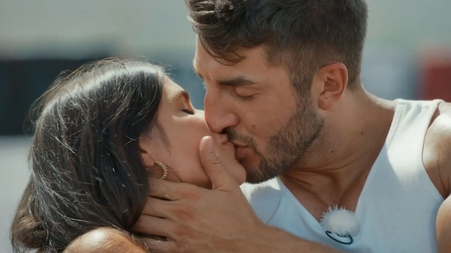 Das ist er – der erste Kuss zwischen Lissy und Dennis beim zweiten Einzeldate.
