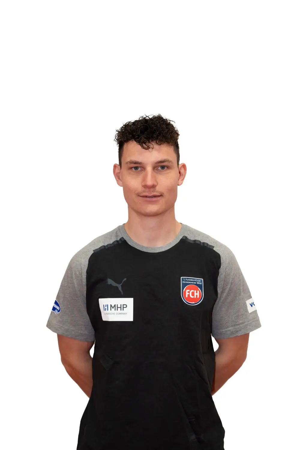 Im Trainingslager in Algorfa war Tobias Häussler von der SSG Ulm schon dabei. Kurze Zeit später gab der 1. FC Heidenheim bekannt, dass der 26-Jährige das Trainer-Team des Bundesligisten als Athletik-Trainer verstärkt.
