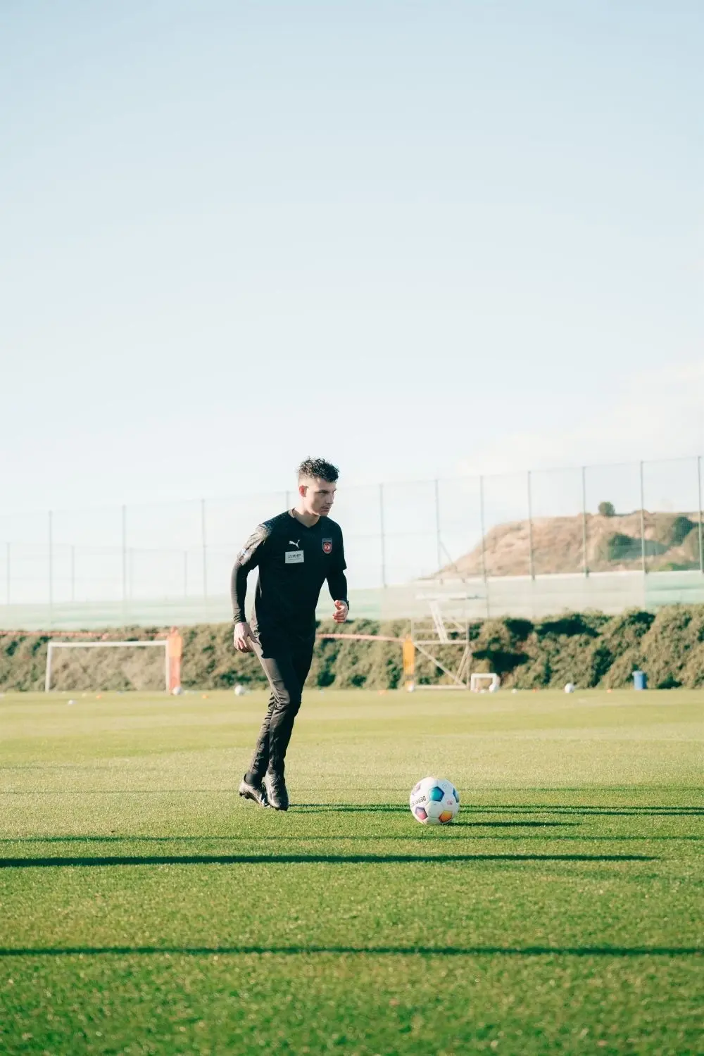 Im Trainingslager in Algorfa war Tobias Häussler von der SSG Ulm schon dabei. Kurze Zeit später gab der 1. FC Heidenheim bekannt, dass der 26-Jährige das Trainer-Team des Bundesligisten als Athletik-Trainer verstärkt.