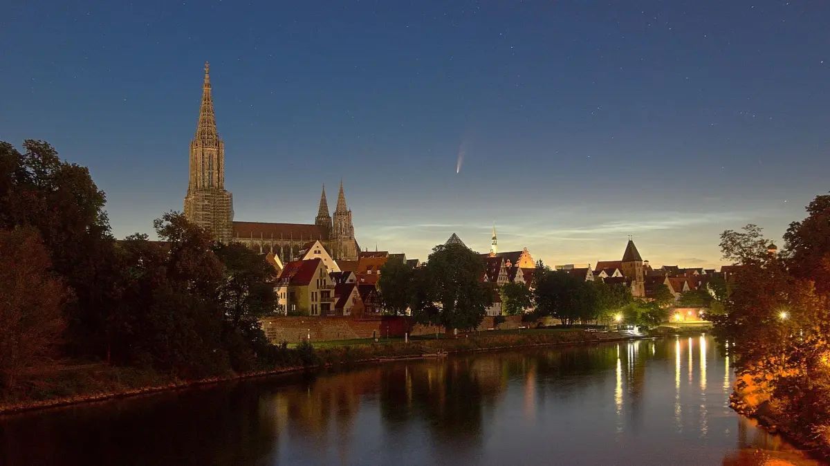 Leser haben den Kometen Neowise am Nachthimmel über Ulm und der Region fotografiert.
