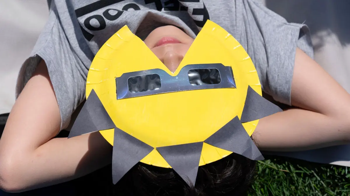 Sonnenfinsternis–Brille