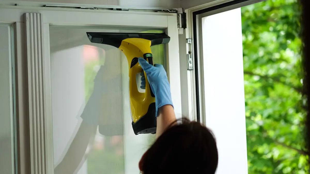 Bei Akku–Fenstersaugern aufs Gewicht achten