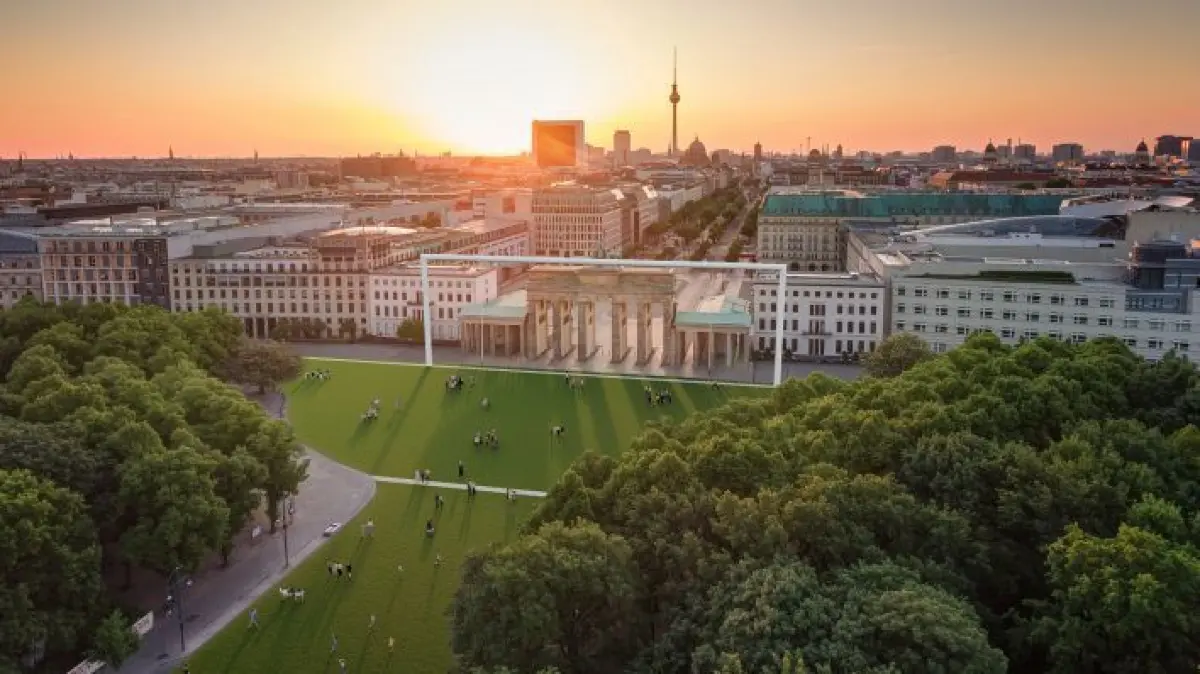 Das Brandenburger Tor wird bei der EM zum "größten Fußballtor der Welt".
