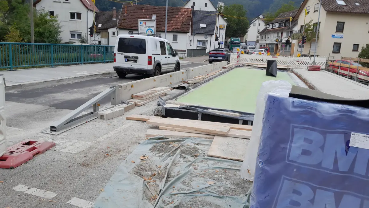 Brückenarbeiten an der B28 in Gerhausen