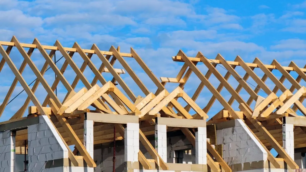 Neue Bauplätze in sind bald in Schelklingen zu haben. (Symbolfoto)
Dachstuhl Haus Rohbau Neubau Doppelhaus Reihenhaus Wohneigentum Immobilie Bauwirtschaft Wirtschaft Bau Baustelle Eigenheim Bauplatz
Foto: © Andreas Schulze/adobe.stock.com