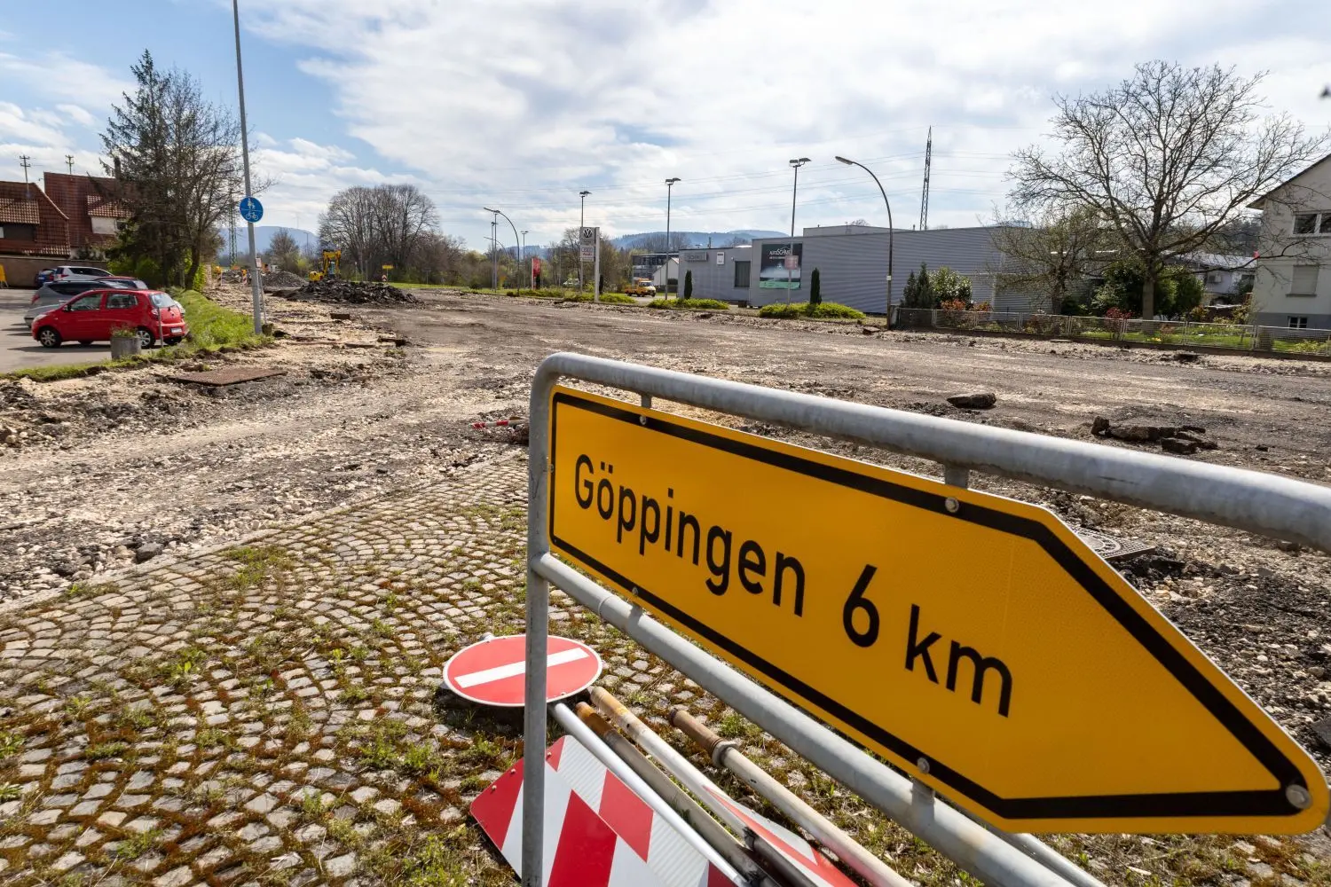 In Salach ist der Belag der Ausfahrt aus Süßen entfernt.