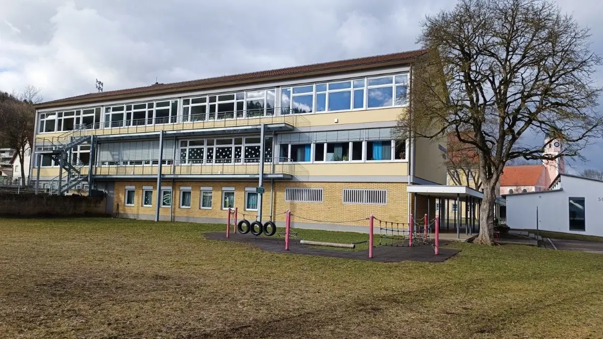 Die Straßberger Schlossgartenschule steht in den kommenden Jahren vor räumlichen Herausforderungen.⇥
Die Schlossgartenschule steht in den nächsten Jahren vor räumlichen Herausforderungen.