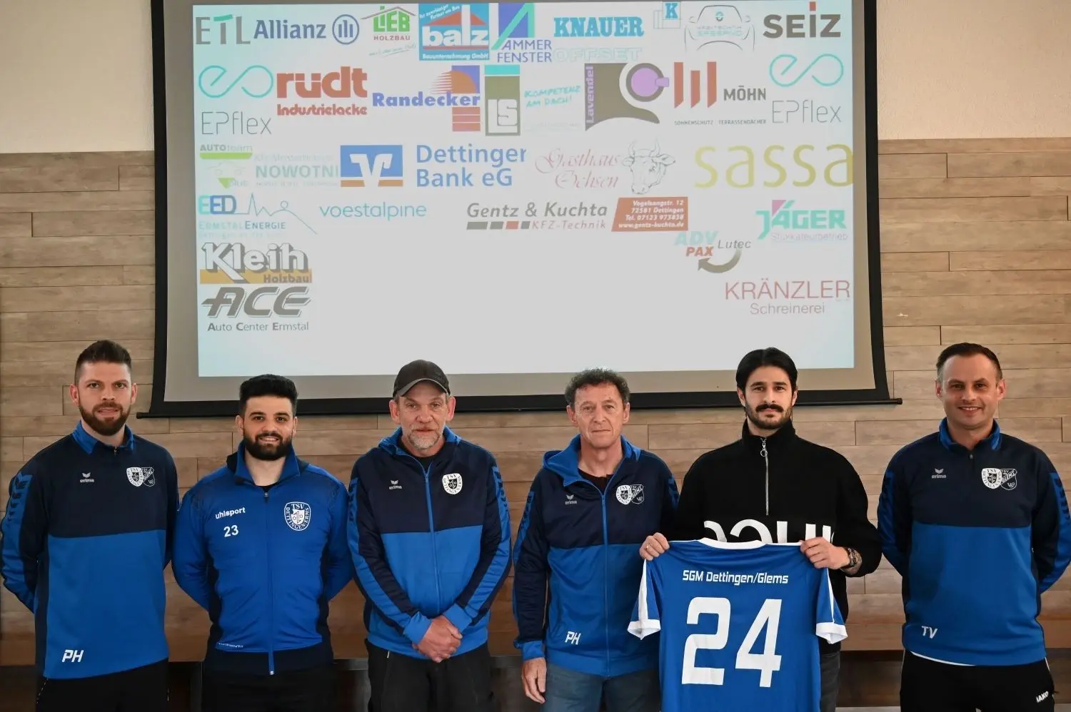 Die Trainerteams der SGM samt Führungsspitze, von links: Patrick Hug, Oguzhan Celdir, Ralph Baumann, Thomas Anhorn, Umut Ögüt, Tiberiu Cosmin Vanca.