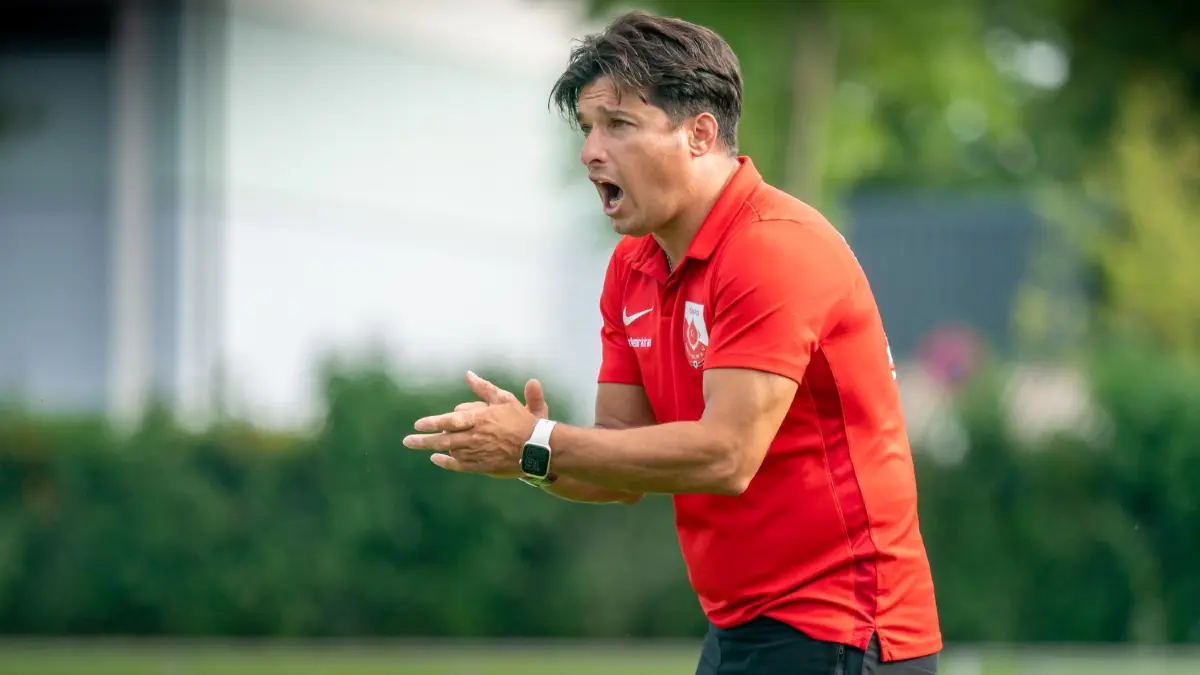 Sprach nach der überraschenden 0:3–Pleite Klartext: Türkspor–Trainer Demirkiran
Türkspor Neu-Ulm gegen Waldstetten Ünal Demirkiran