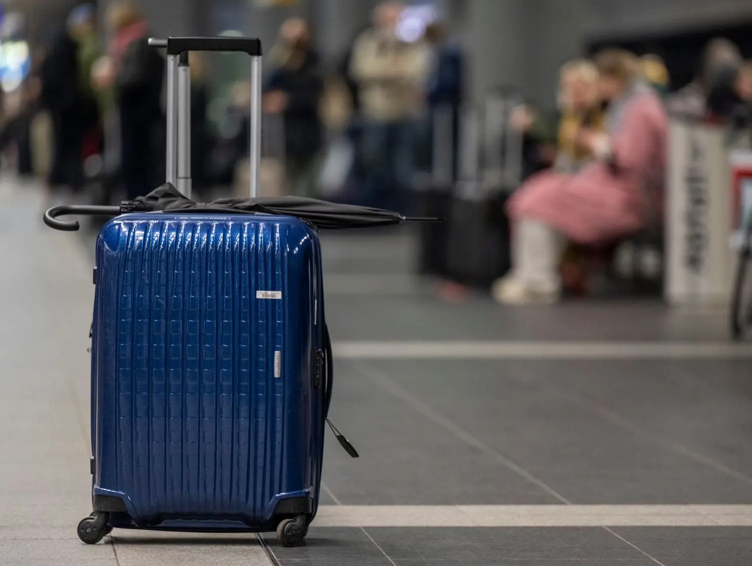 Hand- und Reisegepäck: Cannabis legal mit ins Flugzeug nehmen? | swp.de