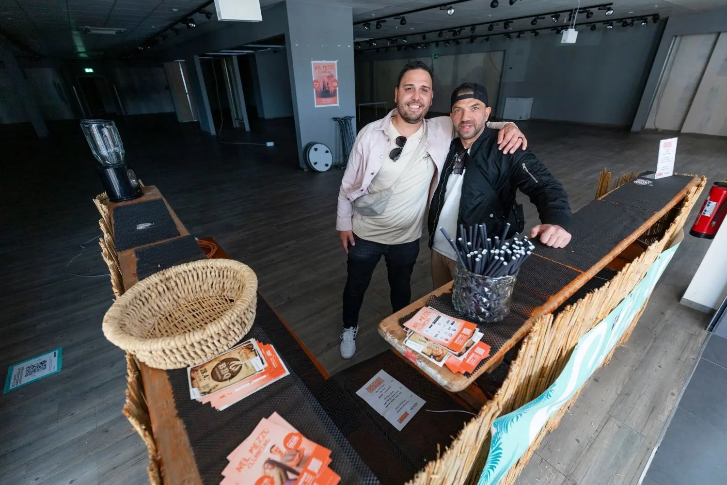 Schon seit April öffnen Fabrizio Schönholz (links) und Toni De Lucia jeden Freitagabend die Räume der ehemaligen Depot-Filiale und servieren Cocktails.
