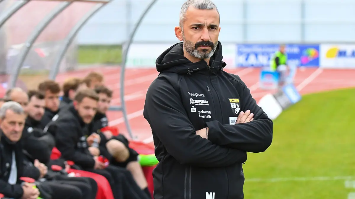 Cheftrainer Murat Isik und die TSG Balingen bestreiten am Samstag, gegen den KSV Hessen Kassel, vorerst zum letzten Mal eine Partie in der Fußball-Regionalliga.
