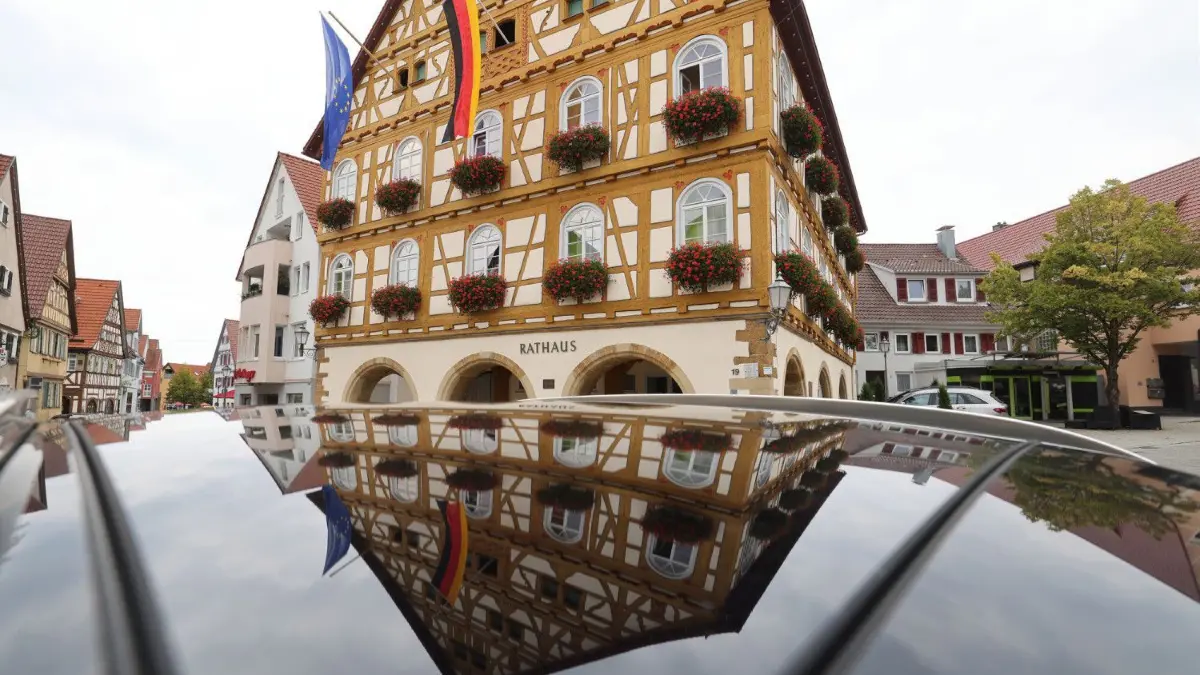 Der Wahlkreis Nürtingen (im Bild das Rathaus in Neuffen) hat wieder vier Abgeordnete im Bundestag. ⇥
Region Alb Neckar Rathaus Neuffen