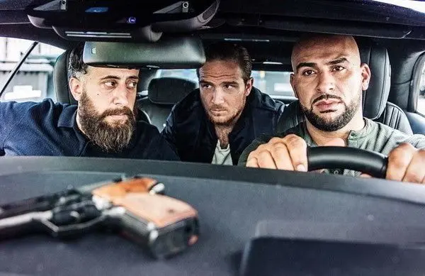 Die Schauspieler der Serie „4 Blocks“ (von links nach rechts) Kida Khodr Ramadan als Ali "Toni" Hamady, Frederick Lau als Vince Kerner und Veysel Gelin als Abbas Hamady.