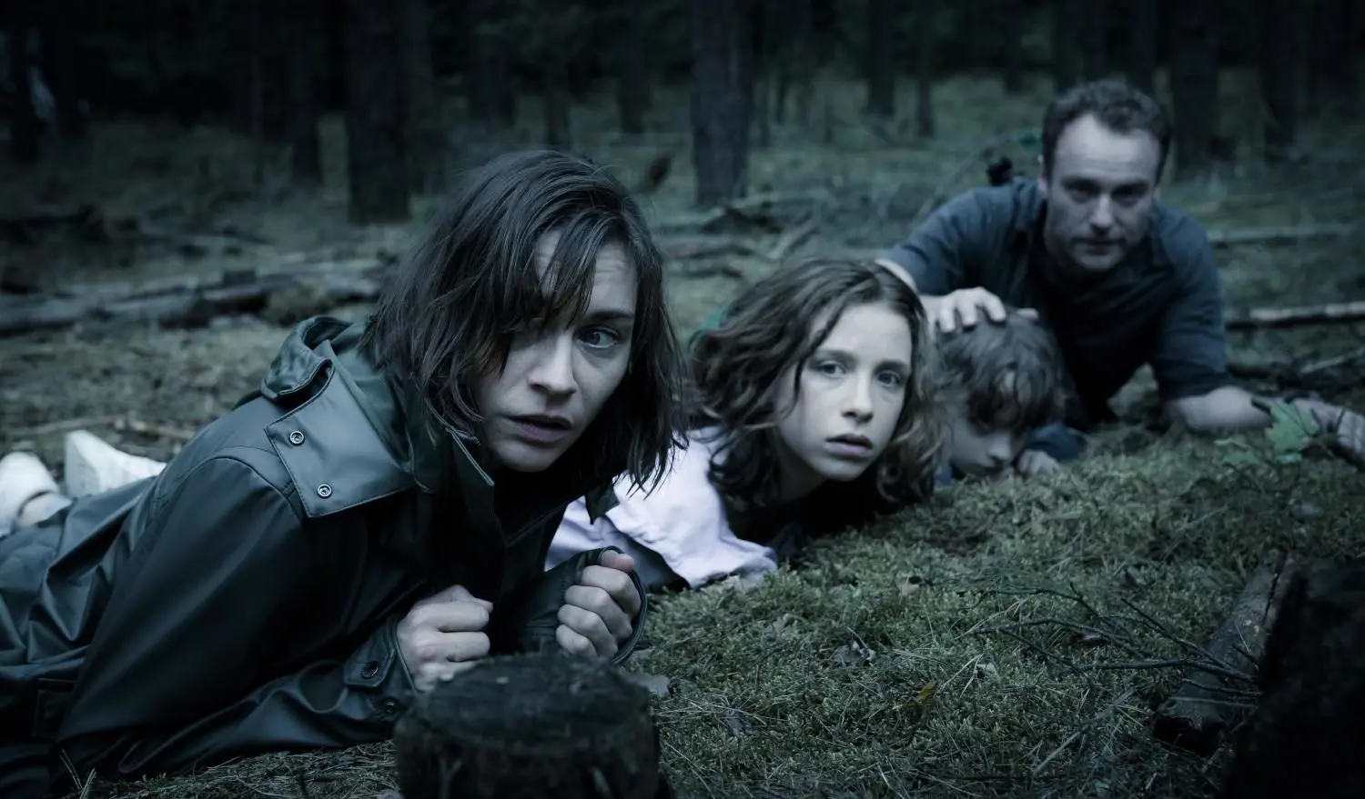In der Endzeitserie „8 Tage“ spielen Christiane Paul und Mark Waschke die Eltern in einer Familie, die vor einem Asteroiden-Einschlag flüchtet. ⇥