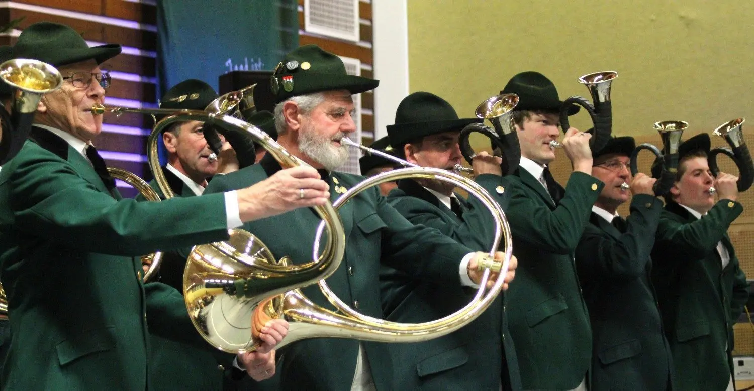 Die Crailsheimer (Foto) und die Langenburger Jagdhornbläser begleiteten die Feier musikalisch.