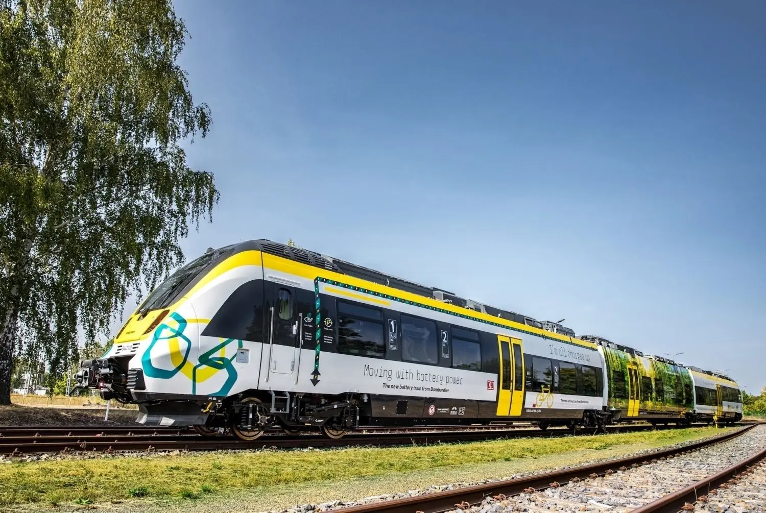 Den Batteriezug-Prototypen der Serie „Talent 3“ wird Bombardier ab dem zweiten Quartal 2019 in der Region testen. Die zwei mal zwei Meter großen Batterien sind auf dem Dach angebracht und werden an der Oberleitung geladen. ⇥