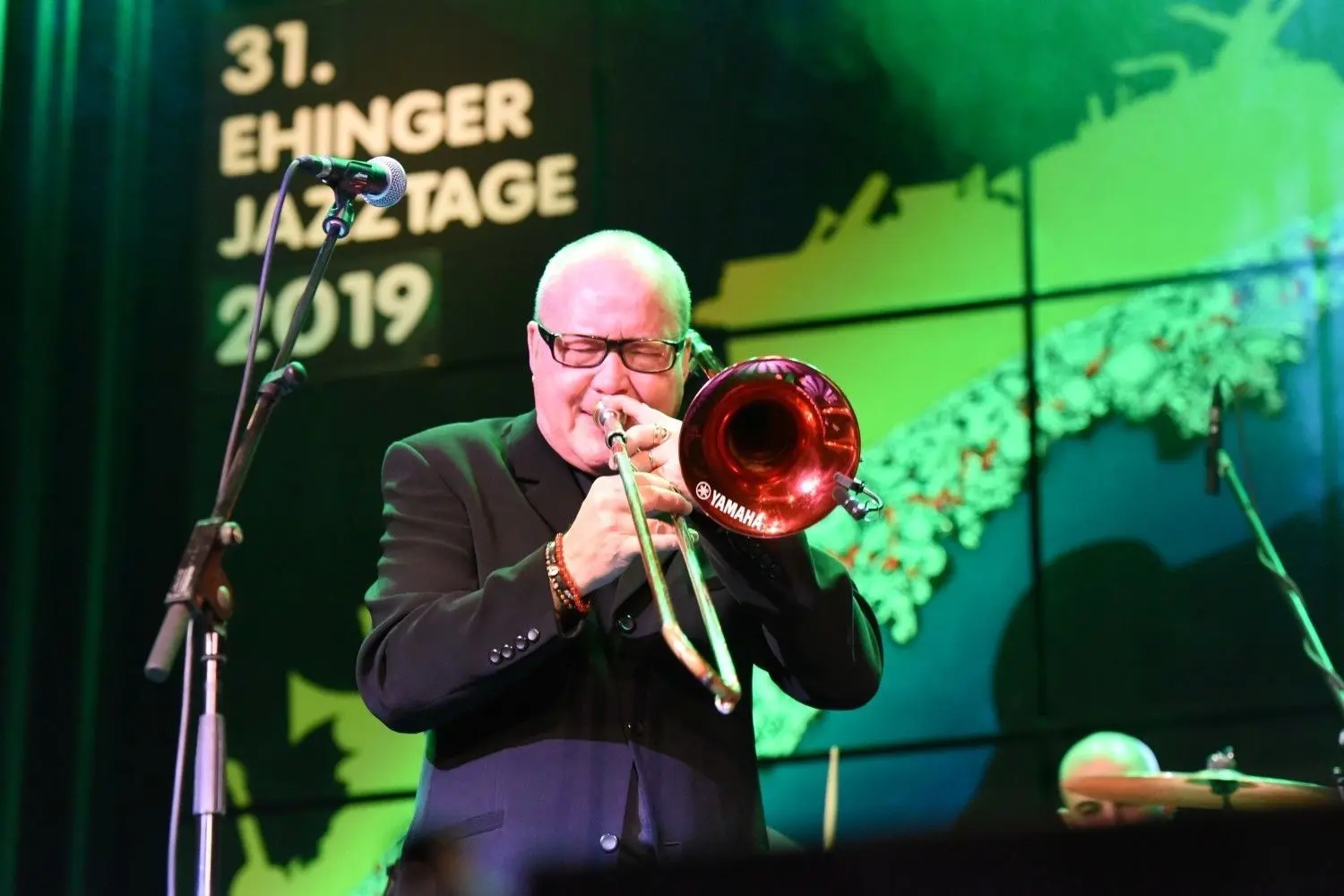 Eine mitreißende Show lieferten die „Te Primatics“ am Freitag ab, Höhepunkt der 31. Ehinger Jazztage war am Samstag Ausnahme-Posaunist Nils Landgren.⇥