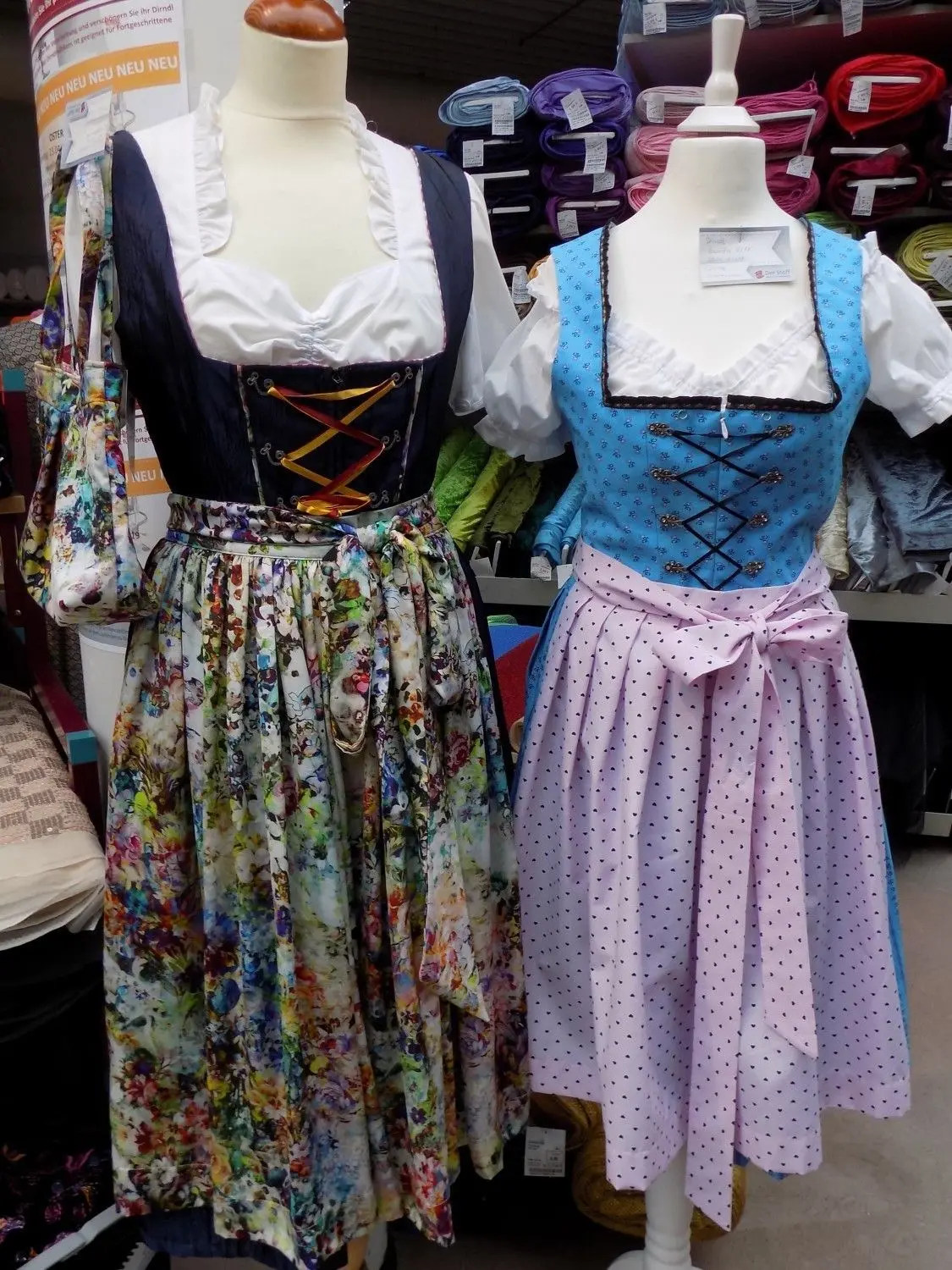 Im März beginnt der nächste Dirndl-Kurs: Diese Modelle entstanden letztes Jahr.